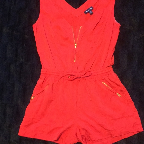 Romper - Picture 2 of 7